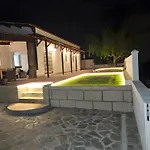 Tequila Vila Costa Adeje (Tenerife)